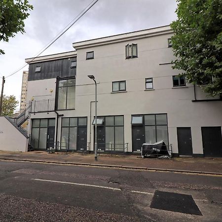 Stylish & Modern Apartment - Southend Stays Kültér fotó